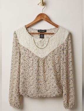 About A Girl Los Angeles Blouse Size Small